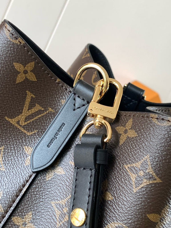 LV 26 Neonoe MM Monogram Brown Cowhide