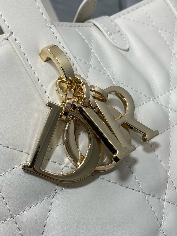 CD Small Toujours Vertical 18cm White Calfskin