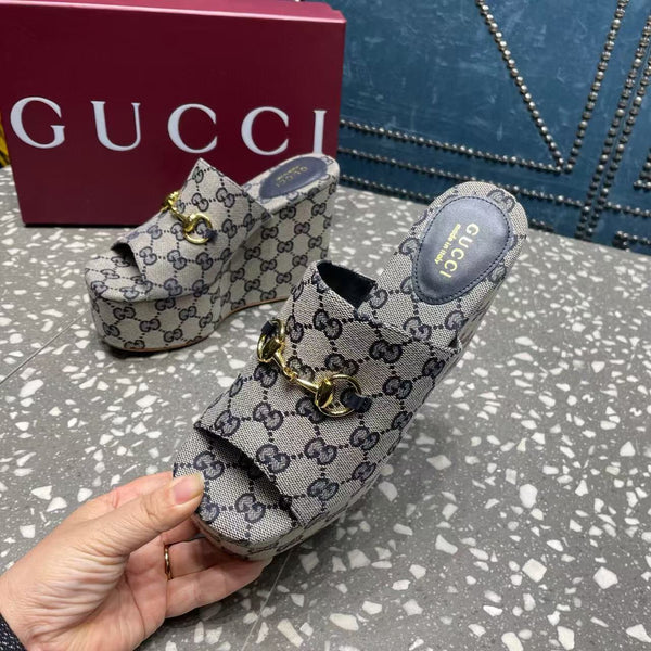 GC 25 Wedge With Horsebit Sandal Beige and Navy Blue Canvas 291031