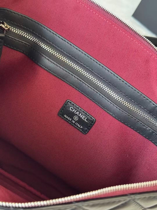 CC 26s Large 2.55 Pouch Black Caviar