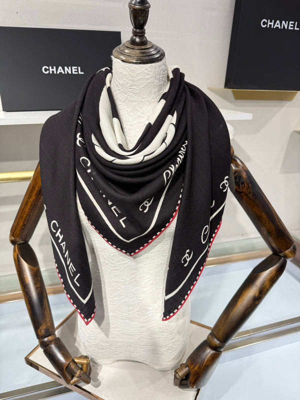 CC 2026 Chain Scarf Black Silk Cashmere 219220