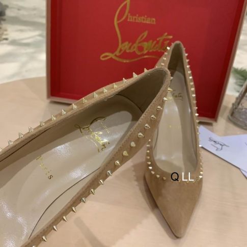 CL Anjalina Spike Pumps Suede Nude