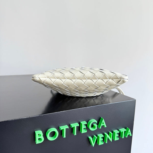 BV Small Dustbag 21cm Sea salt Intrecciato Calfskin Leather