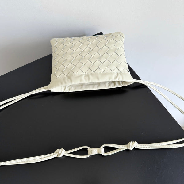 BV Small Dustbag 21cm Sea salt Intrecciato Calfskin Leather