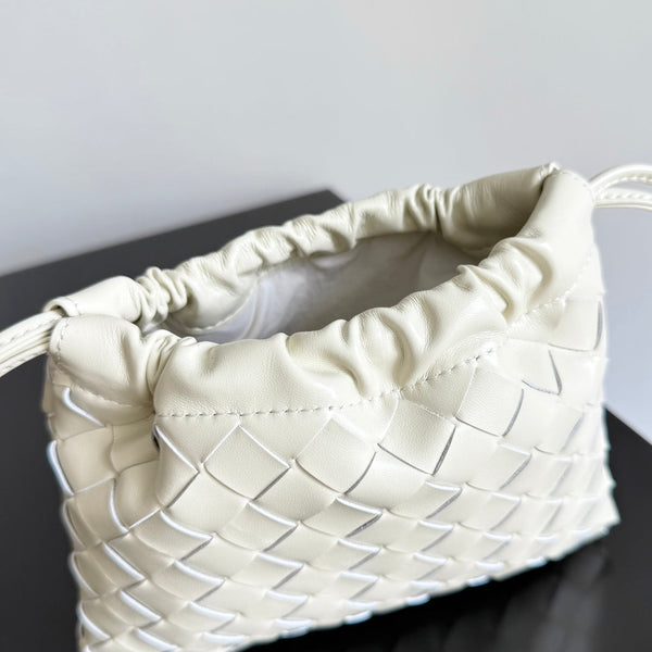 BV Small Dustbag 21cm Sea salt Intrecciato Calfskin Leather