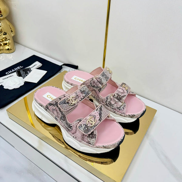 CC 25 Mules Sandals Mutilcolor Pearlescent Sheepskin 312947