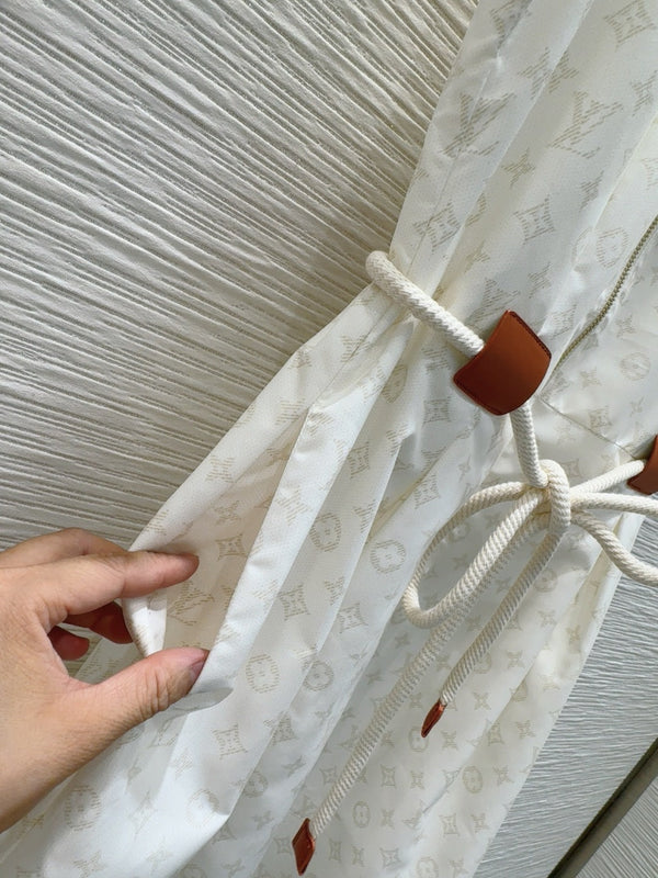 LV 25 Pleated Trendy Square Vest Dress White Blue Poliester