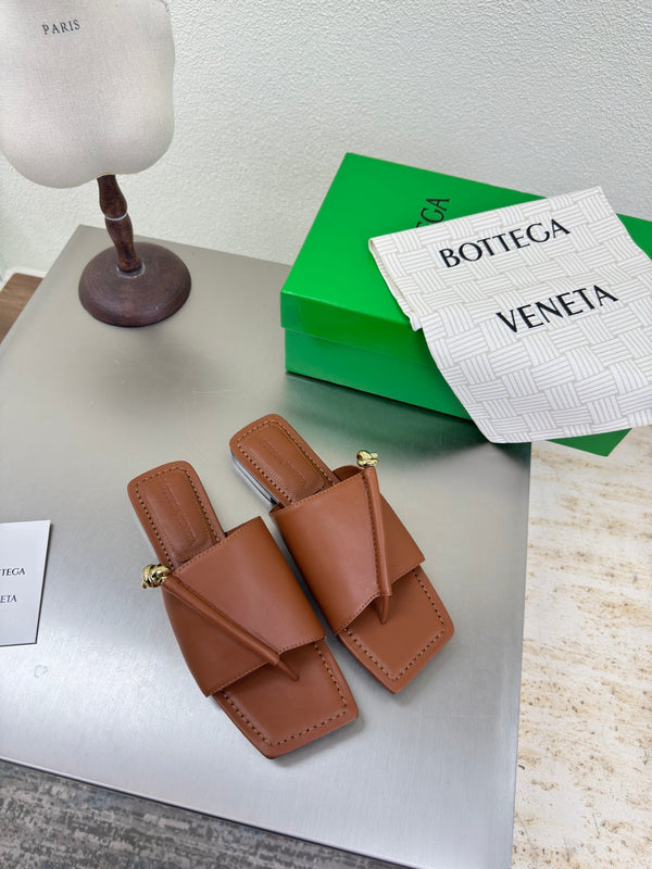 BV 25s Solstice Flat Thong Calfskin GHW