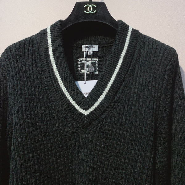 Pull en laine col en V Chanel 25 317939