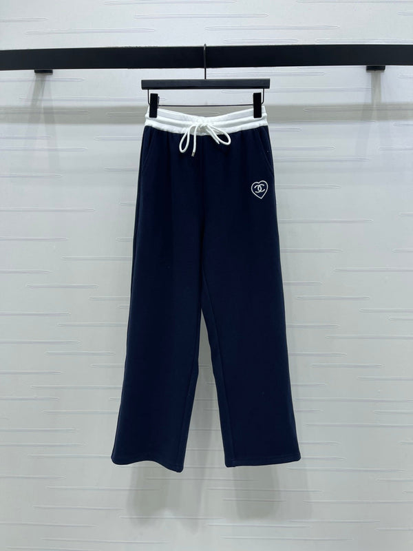 Ensemble veste à col montant et pantalon en polyester Chanel 2026