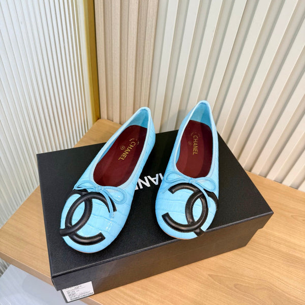 CC 26FW Coco Beach Ballet Flats Bow Detail Pebbled Calfskin 182077