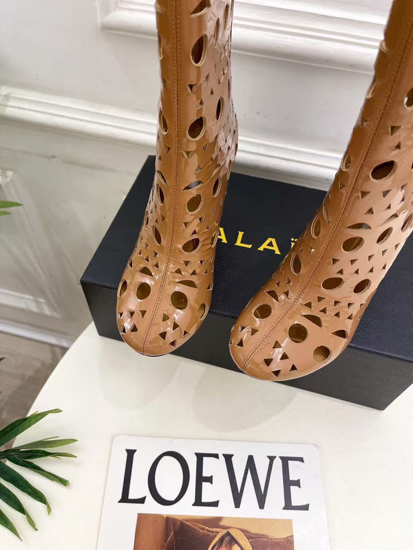 Alaïa Vienne Low-Cut Wedge Boots 90mm Brown Suede Perforated