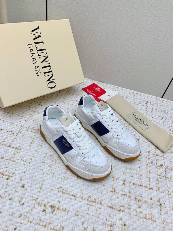 VT 25 Low Top Garavani Sneaker White Blue Cowhide 331677