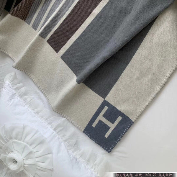 HM Avalon Throw Blanket Ecru Gris Wool Cashmere