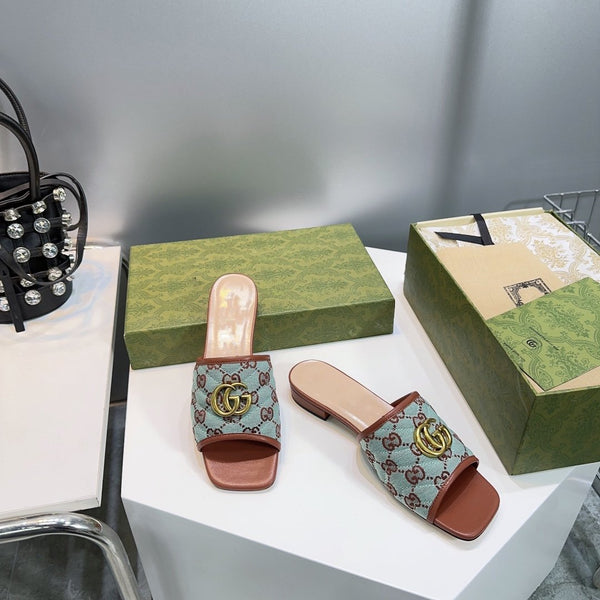 GG MATELASSÉ CANVAS SLIDES LIGHT GREEN