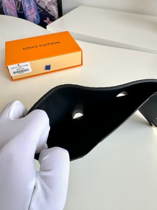 Portafoglio compatto LV Capucines Taurillon & Cothink GHW