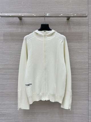 CD 25 Knitted Suit White Cotton