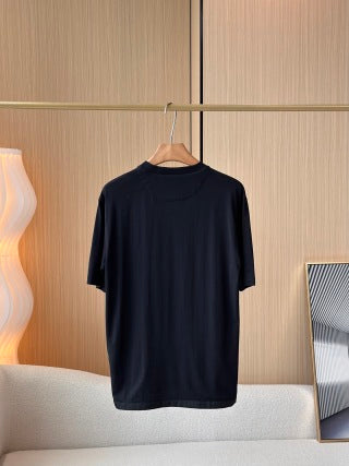 T-shirt Prada a maniche corte con tasca e logo triangolare in cotone nero