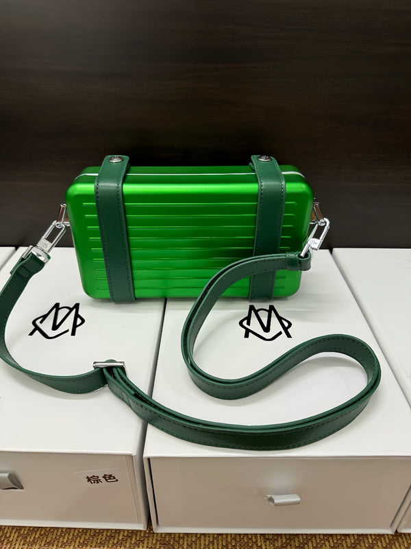 Sac bandoulière personnel Rimowa 2025 en alliage aluminium-magnésium 273941
