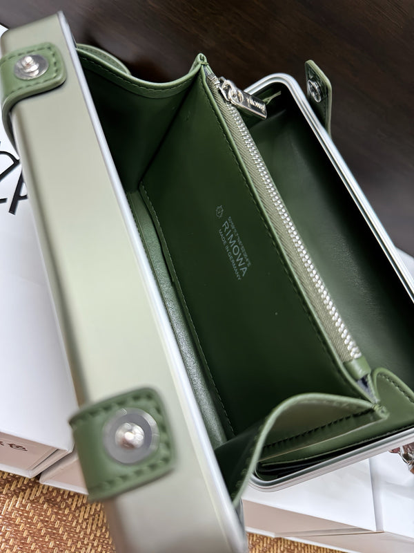 Sac bandoulière personnel Rimowa 2025 en alliage aluminium-magnésium 273941