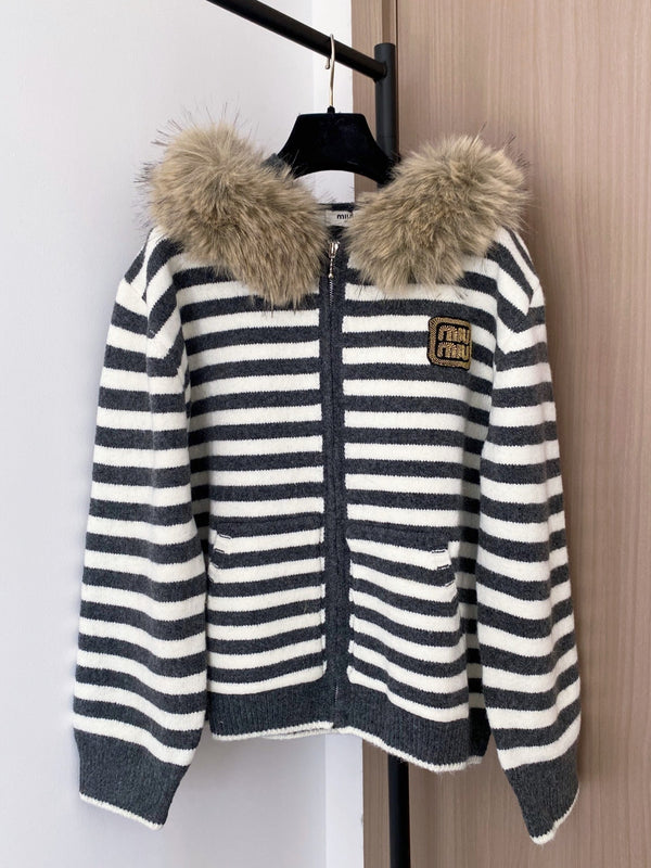 Miumiu 2025 Veste à Capuche en Fourrure et Laine Rayée