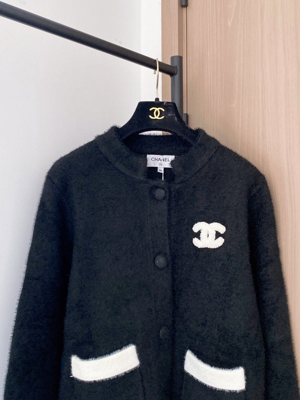 Chanel 2025 Cardigan Laine Noire et Blanche 331291
