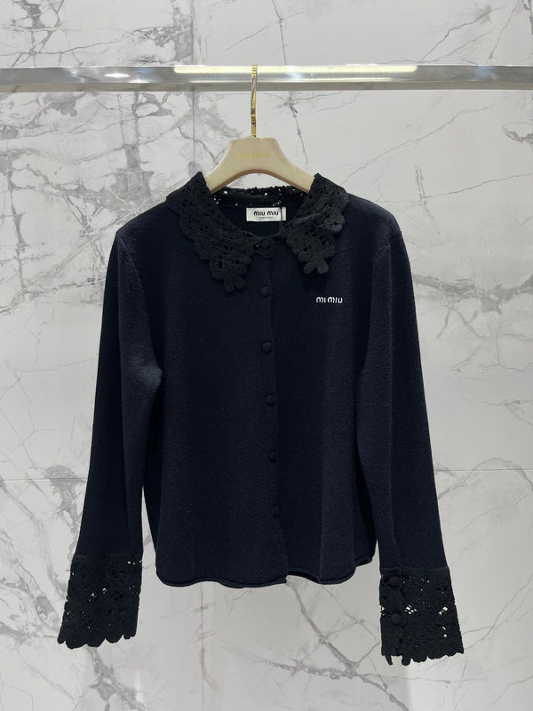 Miumiu 2025 Cardigan en Maille Anti-Âge en Laine avec Col Crochet Ajouté