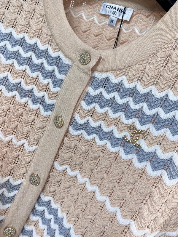 Cardigan Chanel bicolore en viscose à manches courtes