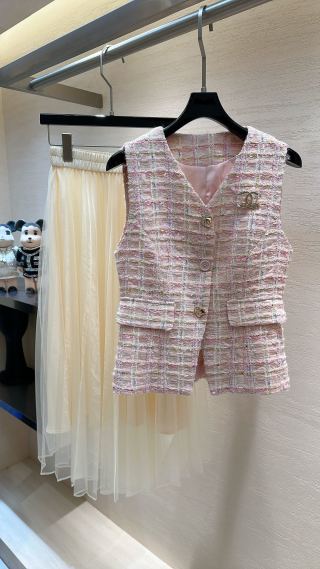 CC Cherry Blossom Pink Ruffled Blouse in Tweed 385112