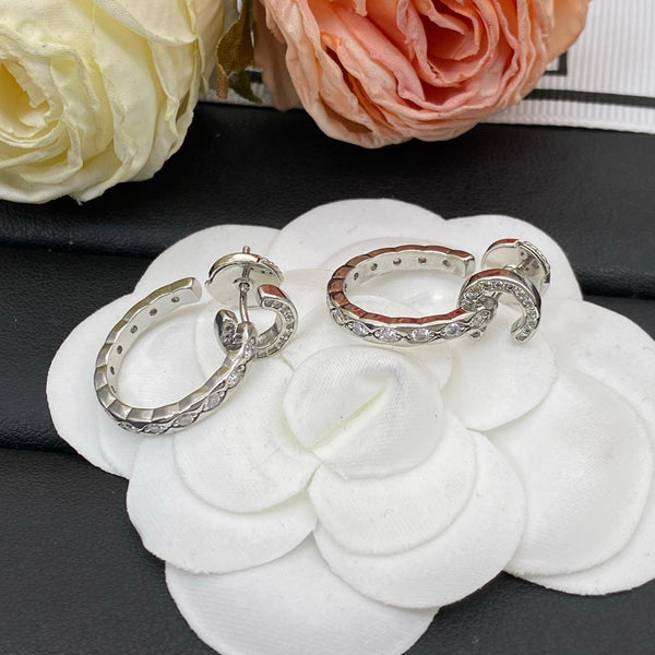 Boucles d'oreilles créoles Chanel Coco Crush CC