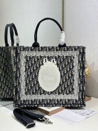 CD Book Tote with Black Oblique pattern and White Lace details in Canvas 288321