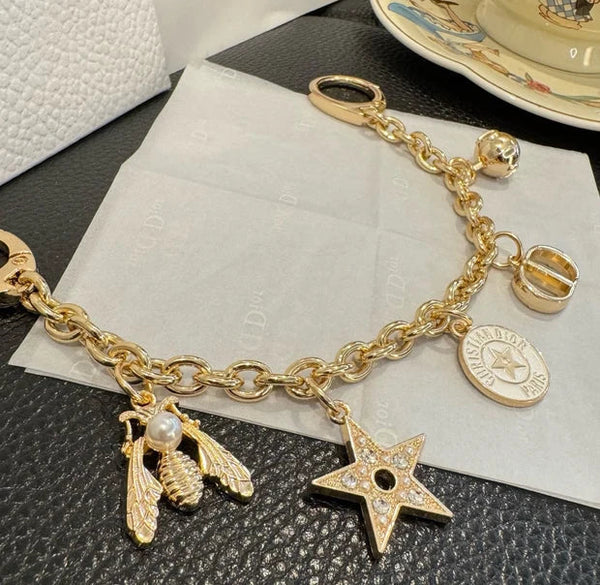 CD Clover-shaped Charm 353623