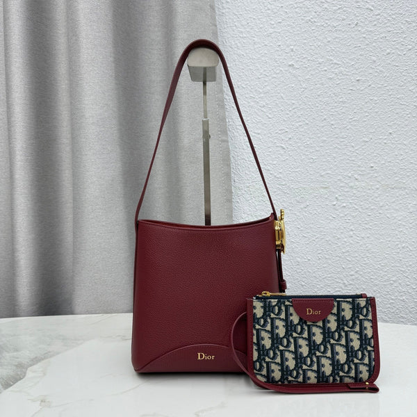 CD 2026 Medaillon Bucket Bag 19.5cm Calfskin