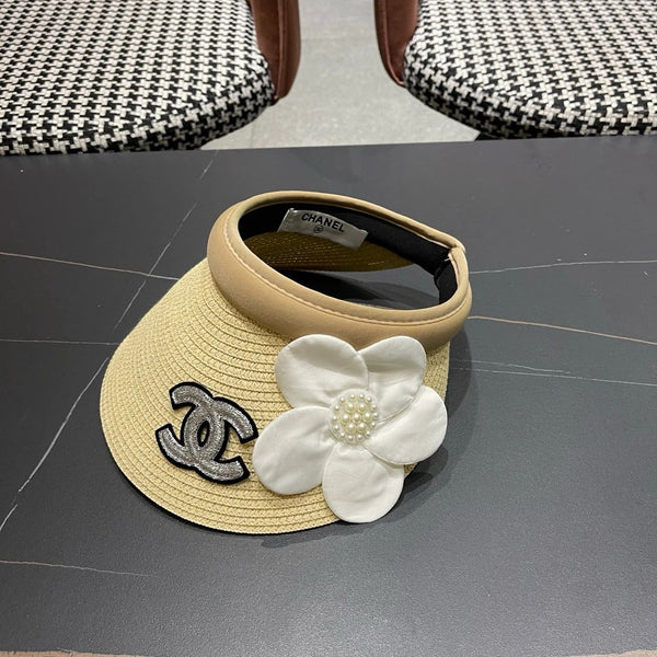 Chapeau de soleil en paille Chanel 196007