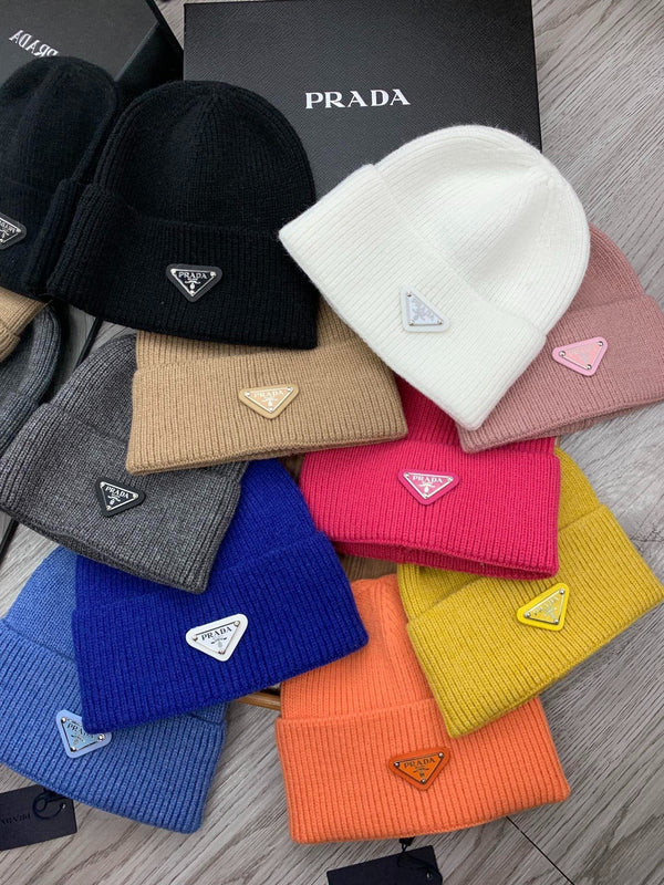 BONNET EN LAINE ROSE VIF BEANIIE 335037