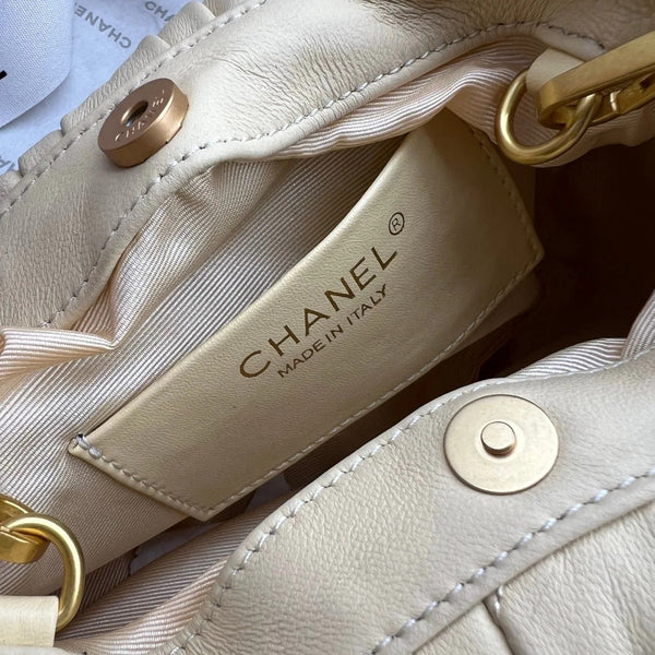 Chanel 2026 Tortoiseshell Handle Mini Bag 25cm Beige Lambskin