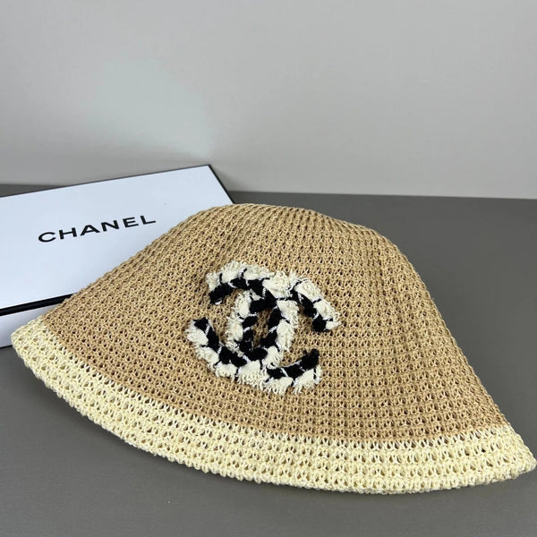 Chapeau cloche en laine tricoté en dentelle Chanel 237353