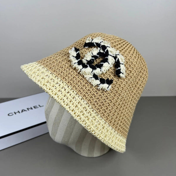 Chapeau cloche en laine tricoté en dentelle Chanel 237353