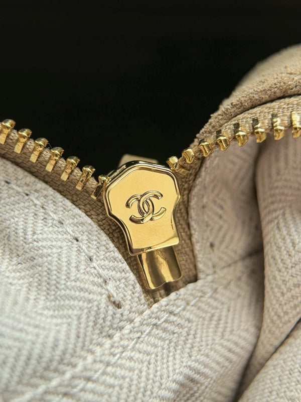 CC 2026 Camera Bag 24.5cm Suede Lambskin