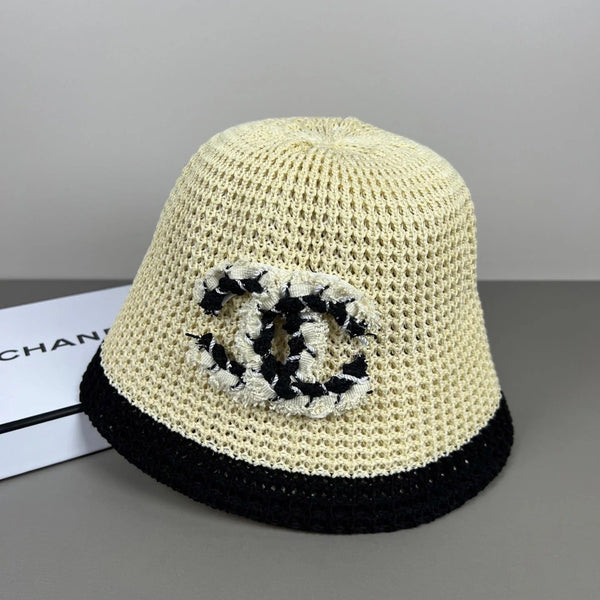 Chapeau cloche en laine tricoté en dentelle Chanel 237353