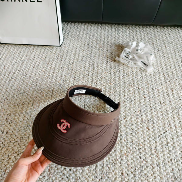 Chapeau de soleil Chanel avec visière en coton 237186