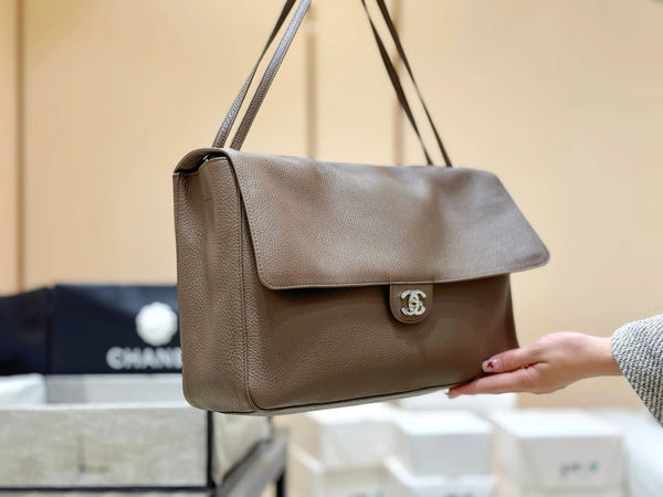 Chanel 2026 Maxi Flap Bag 29cm Light Brown Grained Calfskin