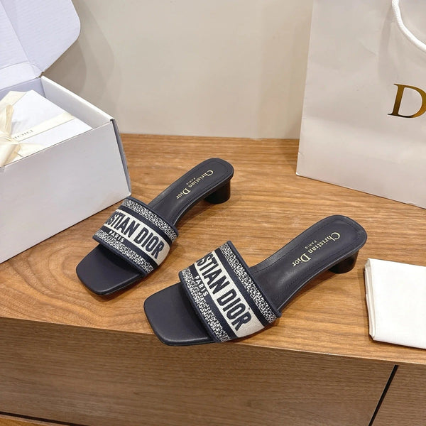 CD 26s Square - Toed Sandals Canvas Cowhide 685446