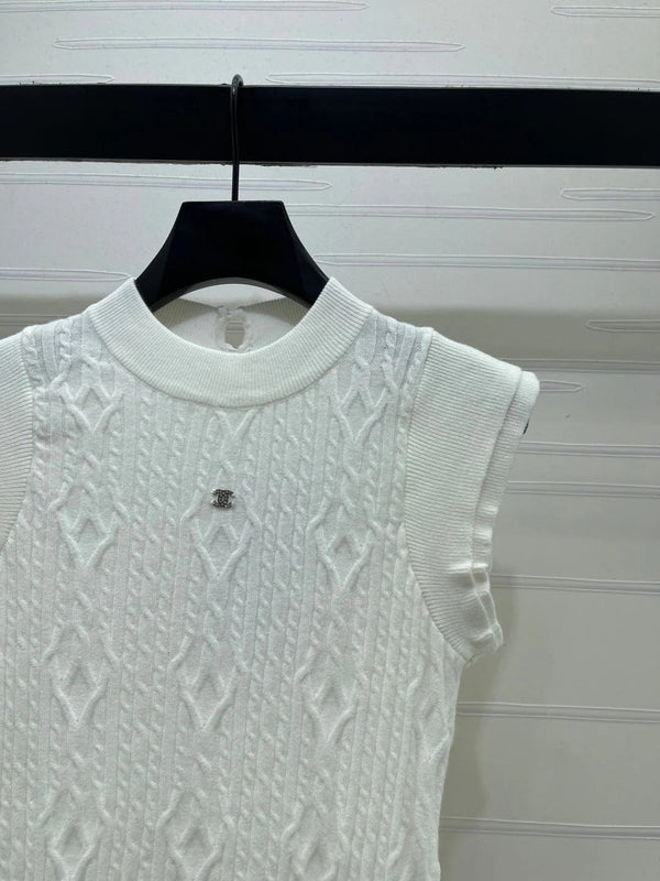 CC 2026 Crew Neck Cable Knit Vest Cotton 677762