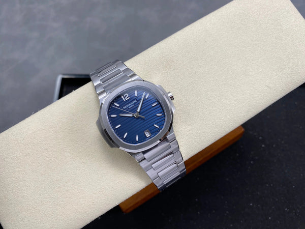 Patek Philippe Nautilus 35mm Blue Dial Sliver Case