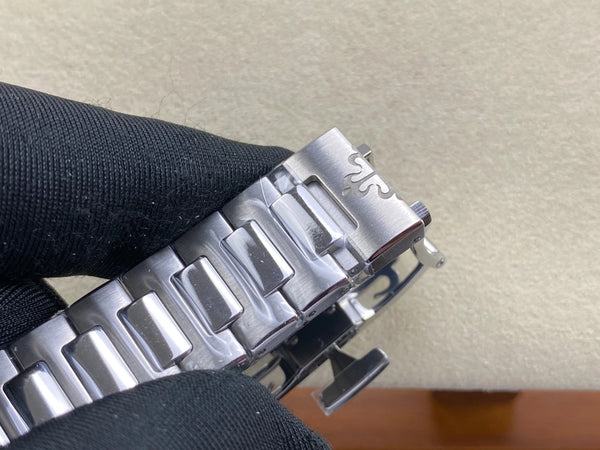 Patek Philippe Nautilus 35mm Black Gray Dial Sliver Case