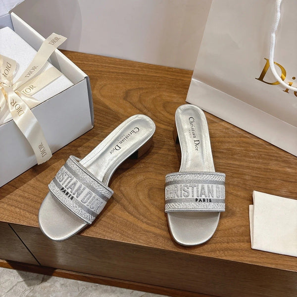 CD 26s Embroidered Sandals 45 Canvas Cowhide 685519