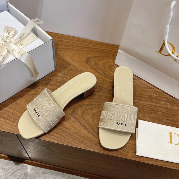 CD 26s Embroidered Sandals 45 Canvas Cowhide 685519