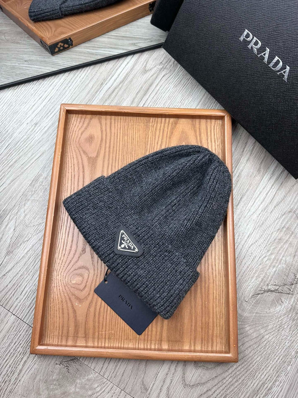 BONNET EN LAINE GRIS ANTHRACITE 332391