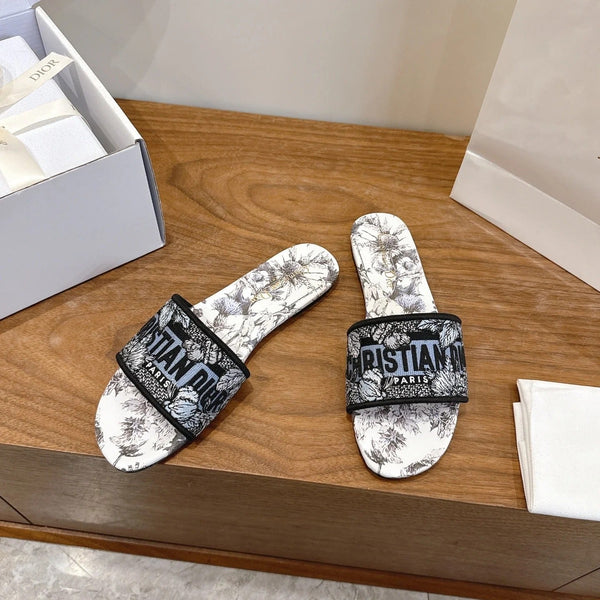 CD 26s Embroidered Sandals Canvas Cowhide 685571